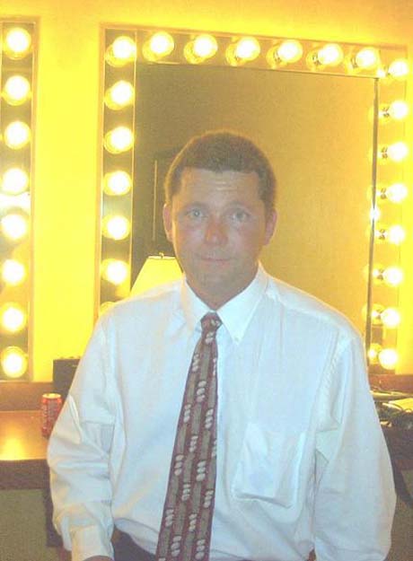 Pound_backstage